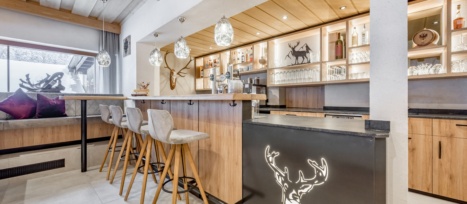 Bar 3 